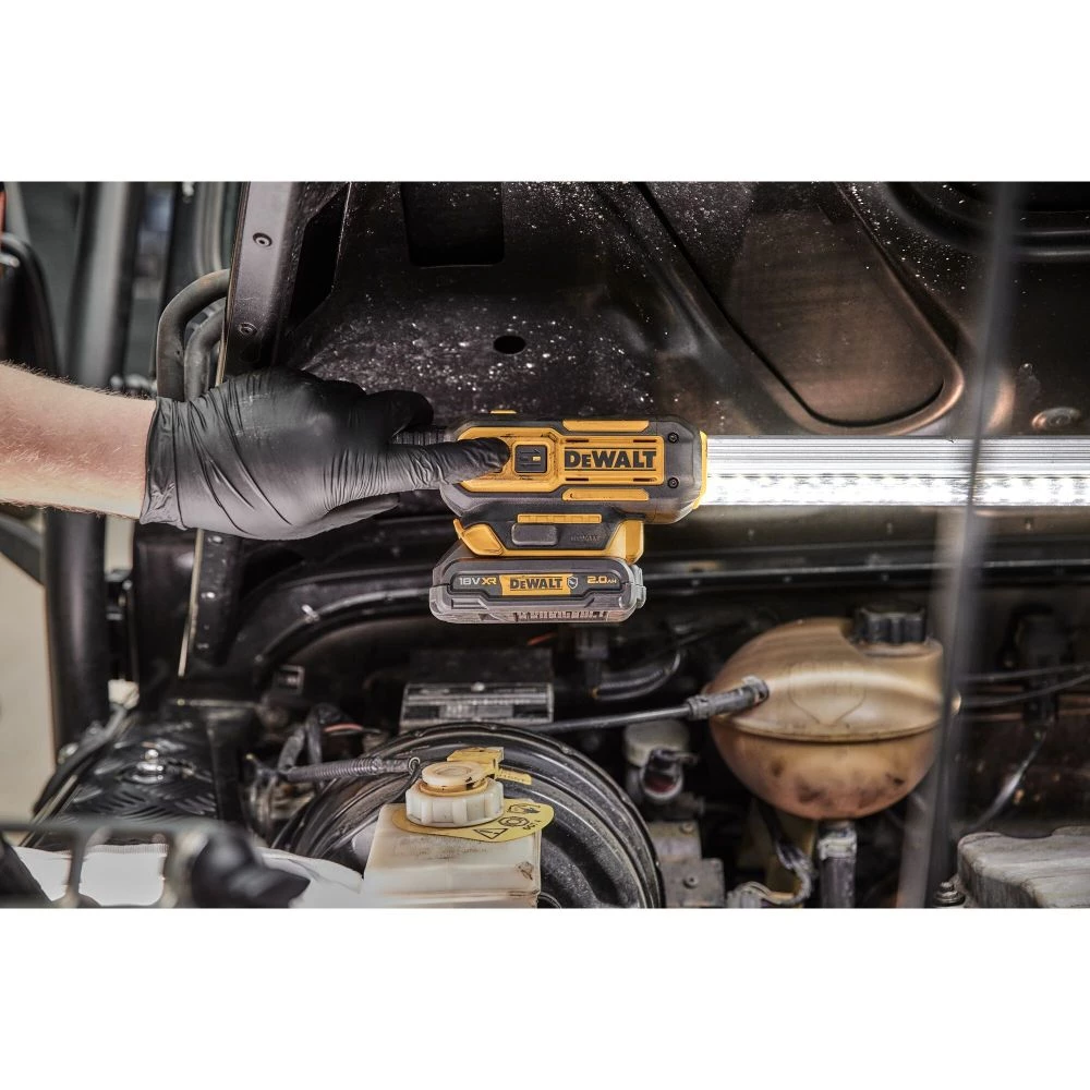 DeWALT 18V/12V XR Akkulygte Motorhjelm Solo - DCL045-XJ 8 DeWALT 18V/12V XR Akkulygte Motorhjelm Solo - DCL045-XJ - Billede 6