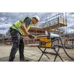 DeWALT DWE7485 230v Kompakt Bordsav, 210 Mm-ø